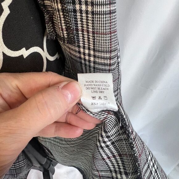 Nic & Jo Black & White Plaid Tie Side Wrap Bodycon Dress Button Detail Sz Small - Picture 10 of 11